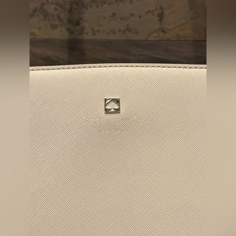 Kate Spade Cove Street Colorblock Airel Tote in the colorway Pumice/Black - Picture 6 of 16